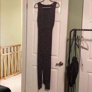 Sleeveless black and white jumpsuit